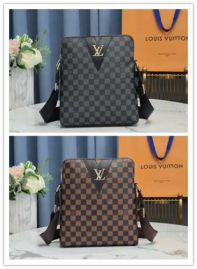 Picture of LV Mens Bags _SKUfw104919869fw